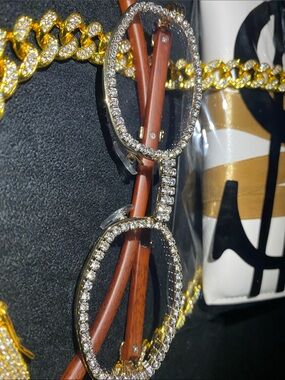 Yellow 20 inch Cuban chain and glasses set
